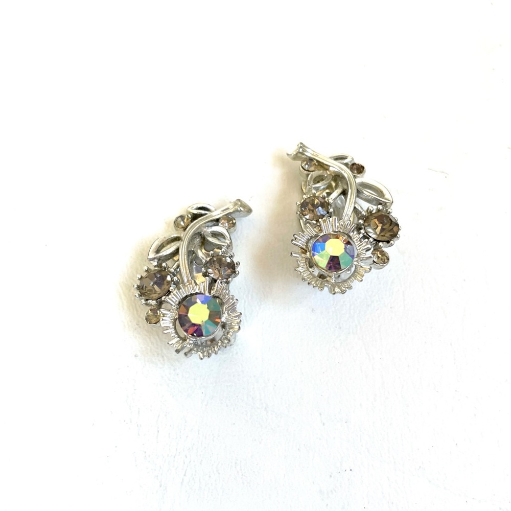 VINTAGE LISNER AB CHRYSTAL BLUE GREEN SILVER PLATED FLOWER CLIP ON EARRINGS